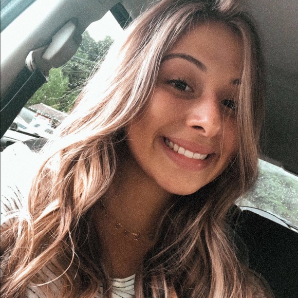 Meet your Posher, Patricia - Picture 1 of 1